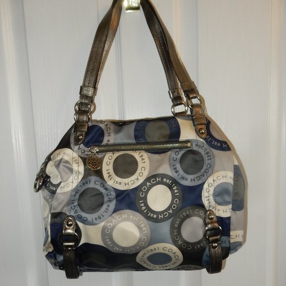 Coach tote - Picture 1 of 6